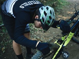 MTB TIRE PRESSURE: EVERYTHING YOU NEED TO KNOW